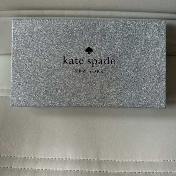 Kate Spade leather wallet - NWT boxed - Picture 6 of 8